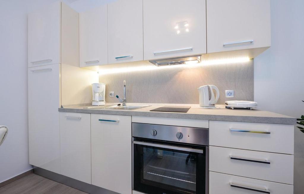 Niki 2 Apartment